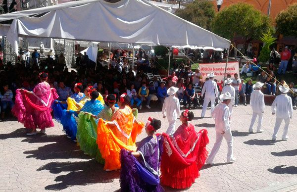 Con Evento cultural exigen acciones a Segob