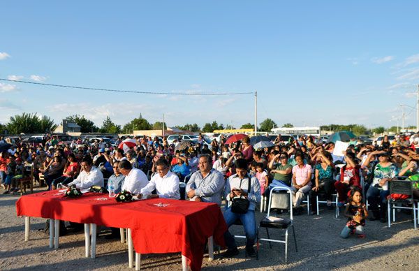 Inauguran, municipio y Antorcha pavimentación de calle en Jimenez