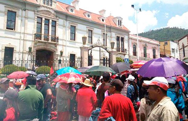 Primera semana de plantón; Eleazar García continúa sin atender a sus gobernados