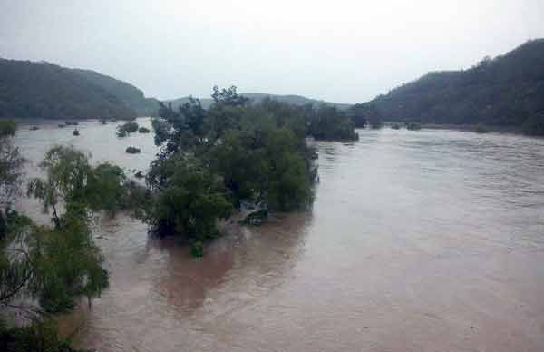 Reportan antorchistas emergencia en la Costa de Jalisco por lluvias torrenciales