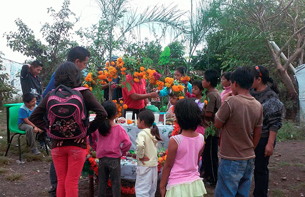 Estudiantes chiapanecos celebran el Día de muertos