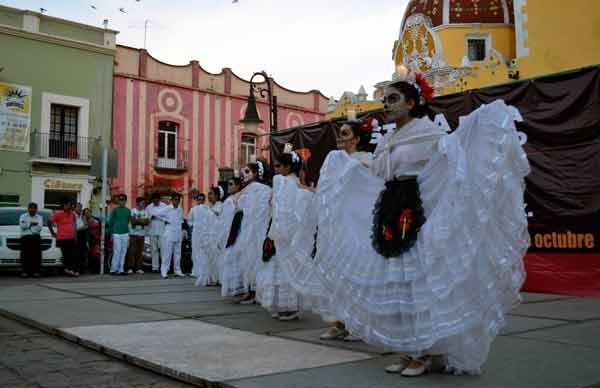 Con cultura, Antorcha exige justicia