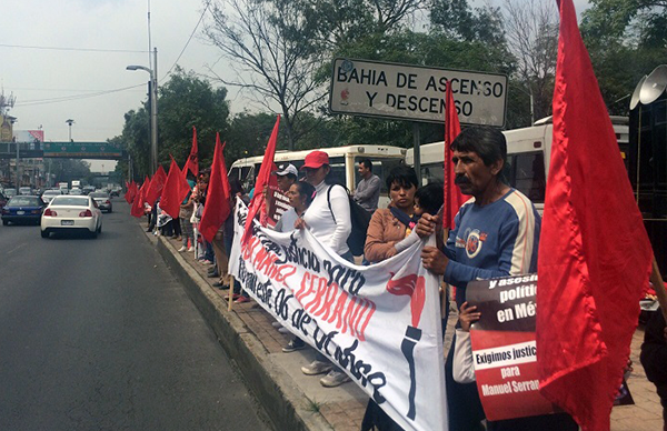 Continúan Cadenas humanas frente a la SHCP