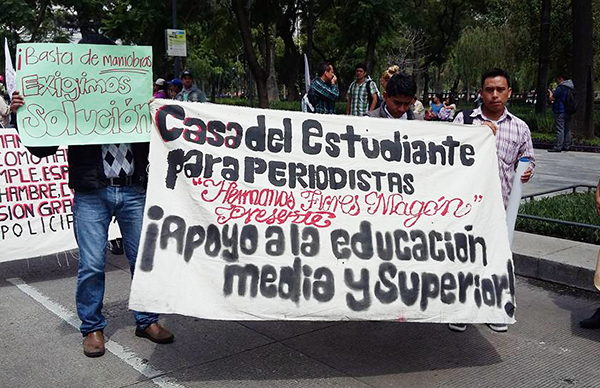 Realizan estudiantes y colonos mitin de protesta al GDF, no se atienden peticiones de educación y vivienda