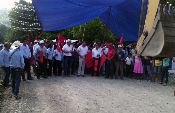 Inician pavimentaciones en Pantepec  