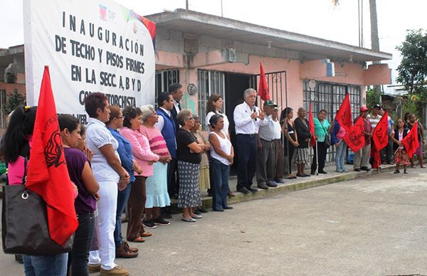 Se concretan acciones a la vivienda en colonia antorchista de Córdoba