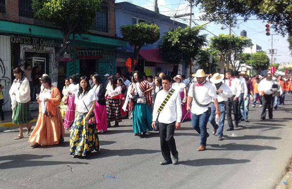 Chimalhuacán festeja 105 Aniversario de la Revolución Mexicana con tradicional desfile