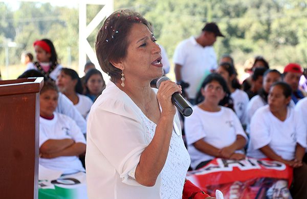 Inaugura Soraya Córdova obras en colonia popular