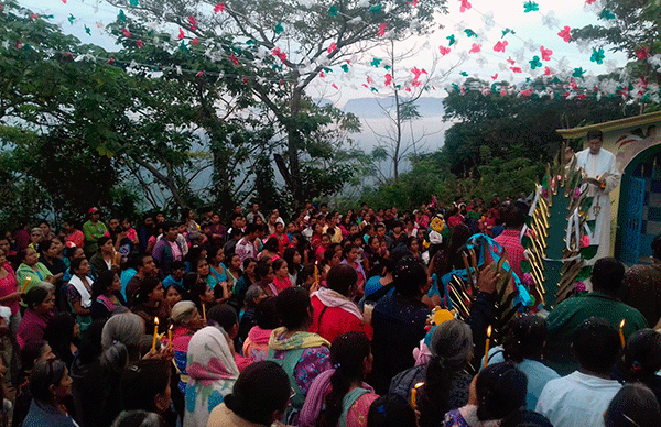 Apadrina Antorcha capilla en comunidad de Tlanchinol