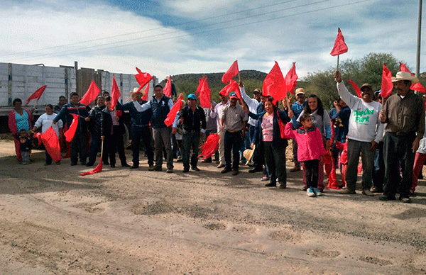 En Villa de Ramos inician con bacheo en el tramo San Pablo-Santa Lucía