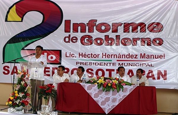 Alcalde antorchista de Soteapan rinde segundo informe de labores