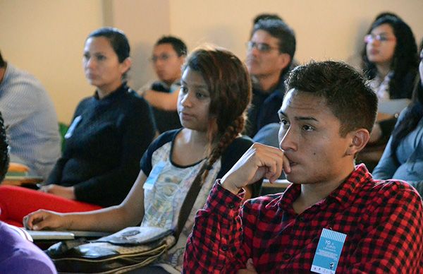 Inician jóvenes del CUT, programa de alfabetización en Ixtapaluca