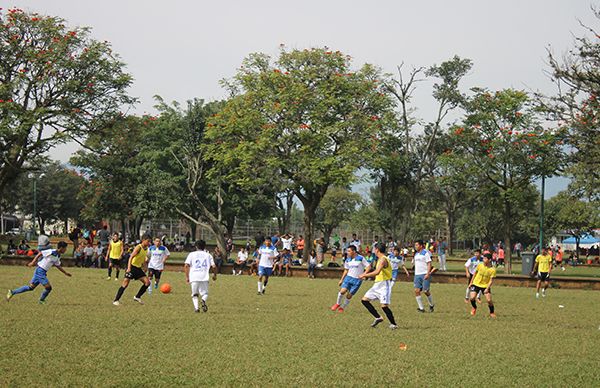 Antorcha realiza estatal de fútbol rumbo a la Espartaqueada Deportiva 2016