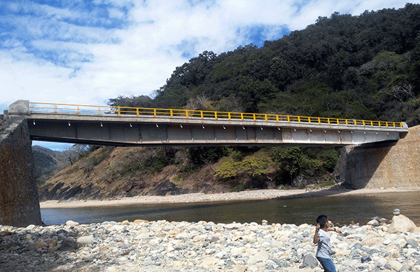 Puente Los Caballos; Regalo del 2015 para los pobladores de la Costa-Sierra Occidental