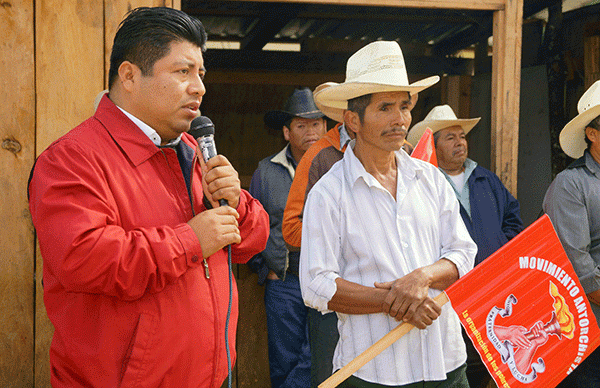 Construyen tres aulas más en Huitzilan