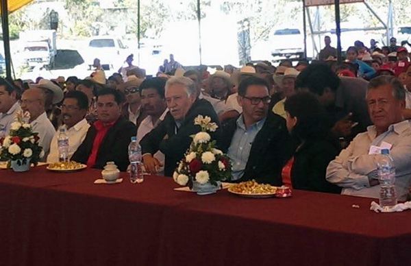 Inauguran salones en San Salvador el Seco