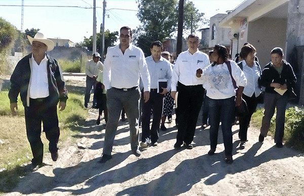 Autoridades y antorchistas visitaron colonias a pavimentar, acordadas en 2015 