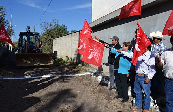 Logra Antorcha obras para Atzitzihuacán