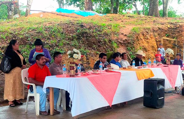 Antorcha Inaugura techado de cancha en el Istmo de Tehuantepec