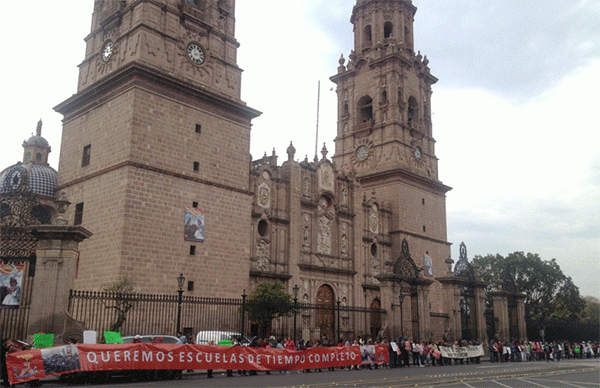 Cadena Humana demanda a Silvano Aureoles acción contra las mafias de la educación