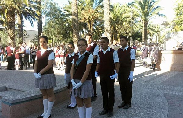 Abanderan a la escolta del Instituto Ponciano Arriaga