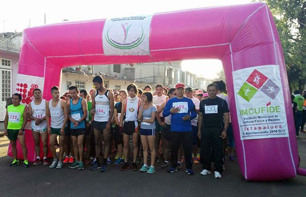 Corren 5 kilómetros como parte del Día Internacional de la Mujer