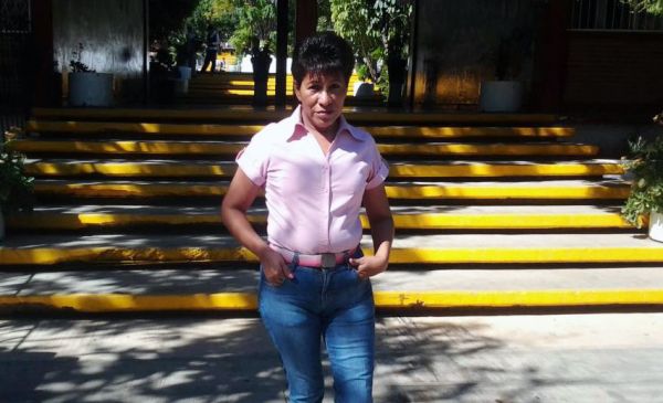 Protesta Antorcha en la PGR, pide libertad inmediata para maestra antorchista Patricia Cruz