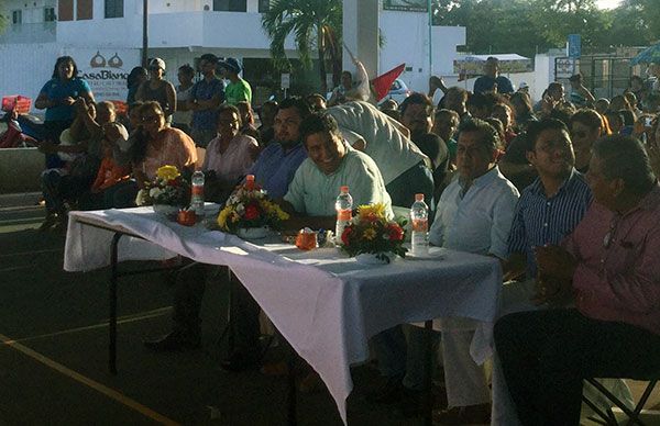 Antorcha inicia su gira cultural estatal en Chetumal 