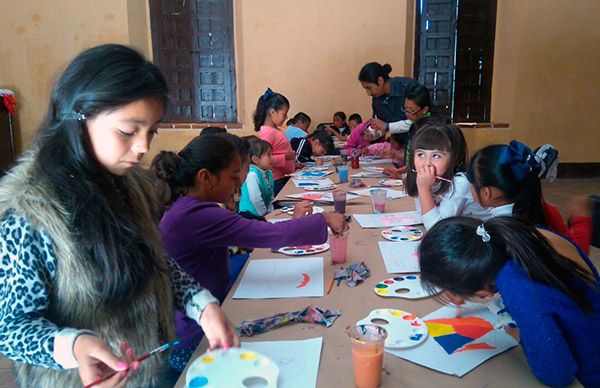 Antorcha lleva cursos de creatividad a niños de Vetagrande