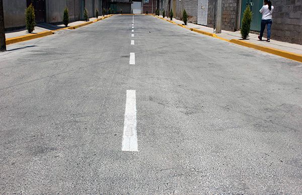 En la Colonia la Venta, autoridades municipales inauguraron la calle Arándano