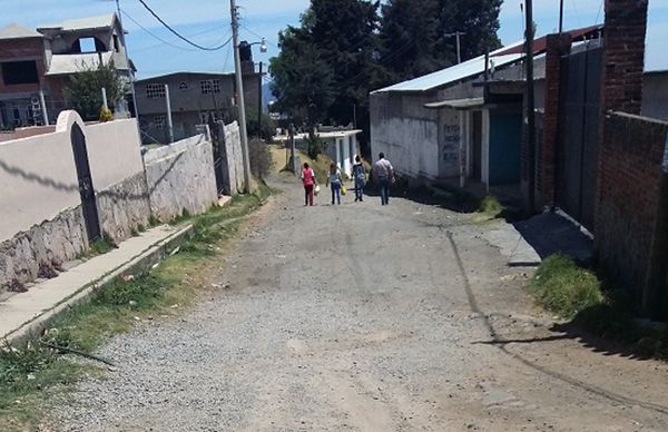 Denuncian vecinos de Cahuacán condiciones precarias