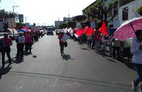 Alcalde de San Juan del Río niega abastecimiento de agua potable a colonia antorchista