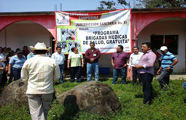 Antorcha lleva brigadas de salud al municipio de Tatahuicapan