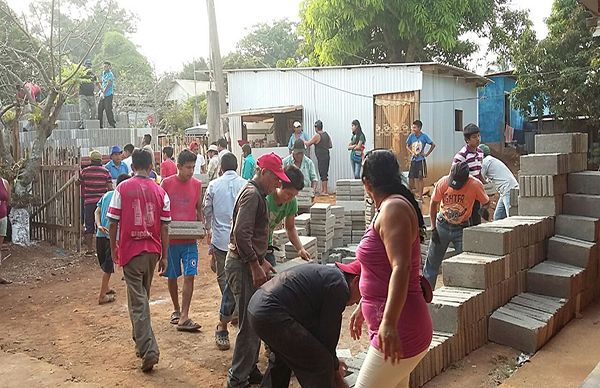 Antorcha logra acciones a la vivienda en Soteapan