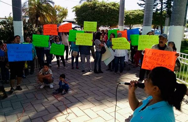 Se manifiestan antorchistas ahomenses para exigir solución a  demandas