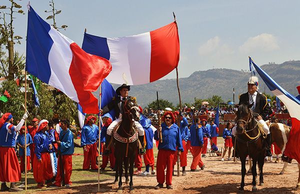 Texcocanos conmemoran 154 aniversarios de la Batalla de Puebla