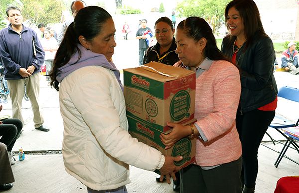 Entregan apoyos del programa Canasta Mexiquense 2016