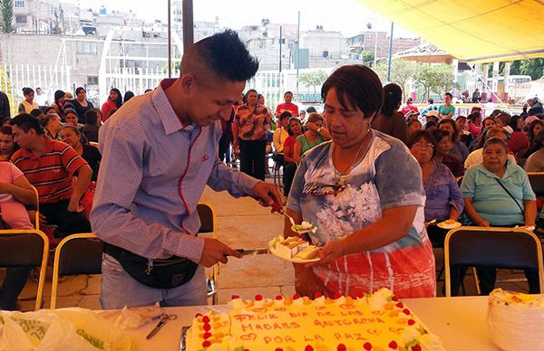 Inician festejos del 10 de mayo en La Paz