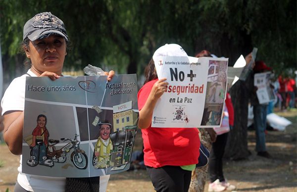 Por tercera ocasión vecinos de La Paz  exigen solución a sus demandas 