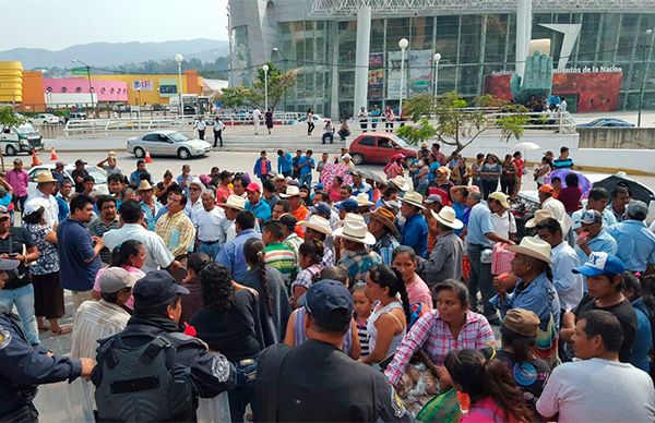 Ofrece gobierno estatal liberar más de 5 mdp para construir un teatro en Zapotitlán