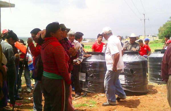 Habitantes de Jocotitlán, beneficiados para una vivienda digna