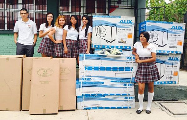 Alumnos de la Preparatoria Rafael Ramírez reciben materiales