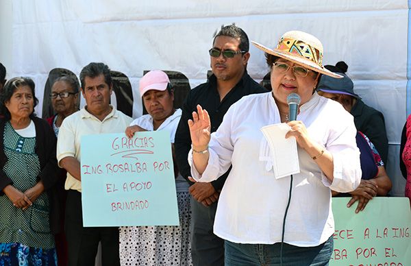 Alcaldesa de Chimalhuacán motiva a pobladores a estudiar y ejercitarse 