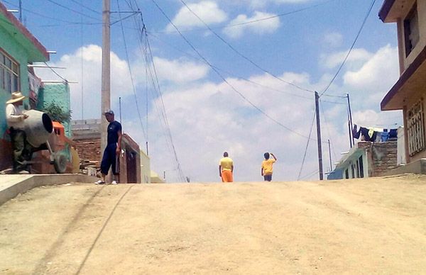 Pavimentan calles en la capital por logro de Antorcha Zacatecas