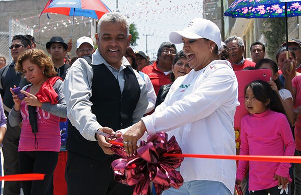 Antorcha inaugura pavimentación en avenida principal