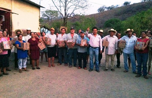 Logra Antorcha despensas para más de 200 familias de Zirándaro