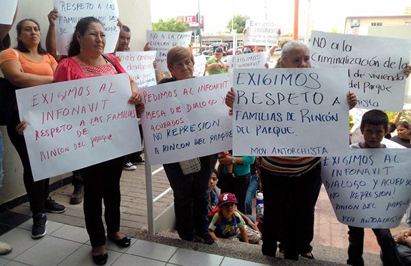 Colonos de Rincón del Parque exigen al Infonavit diálogo y acuerdos