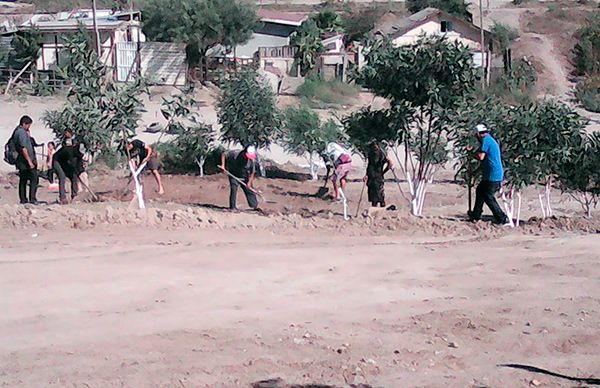 Antorchistas realizan jornadas de limpieza en la zona Este