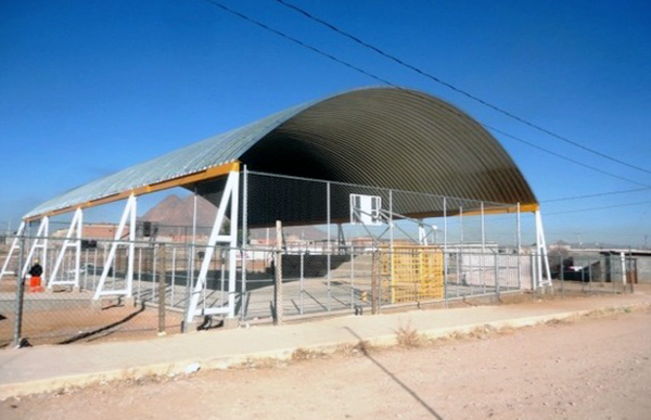 Estrenan cancha monumental en primaria de Granjas La Soledad