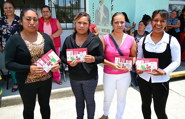 Entregan vales para útiles escolares en Chimalhuacán